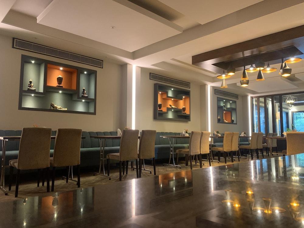 Royale Sarovar Portico Agra Agra  Exterior foto