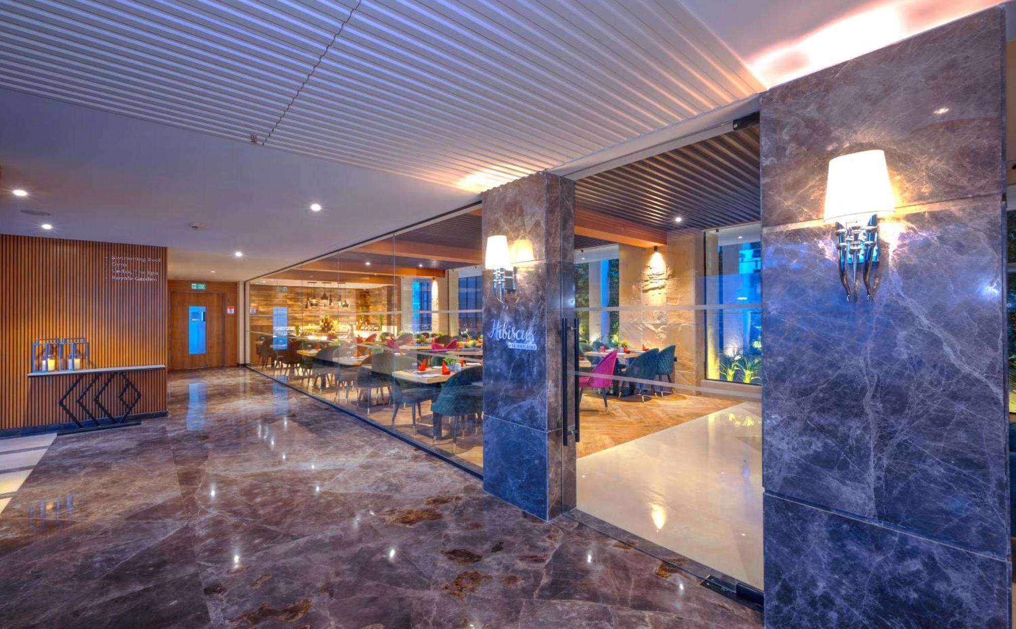 Royale Sarovar Portico Agra Agra  Exterior foto