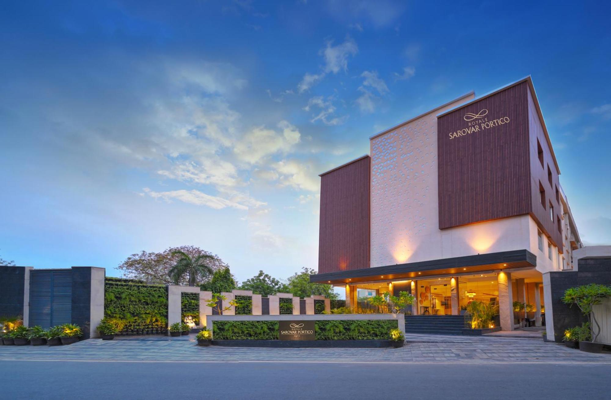 Royale Sarovar Portico Agra Agra  Exterior foto